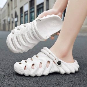 New Spring Summer Men’s Non-Slip Soft Sole Breathable Beach Sandals With Thick Hollow Out Soles